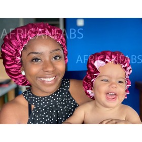 African Fabs Satin Hair Bonnet (Mommy & Me set) – Set saténových čiapok s gumičkou pre kučeravé vlasy (mama a dcéra – 2 ks)
